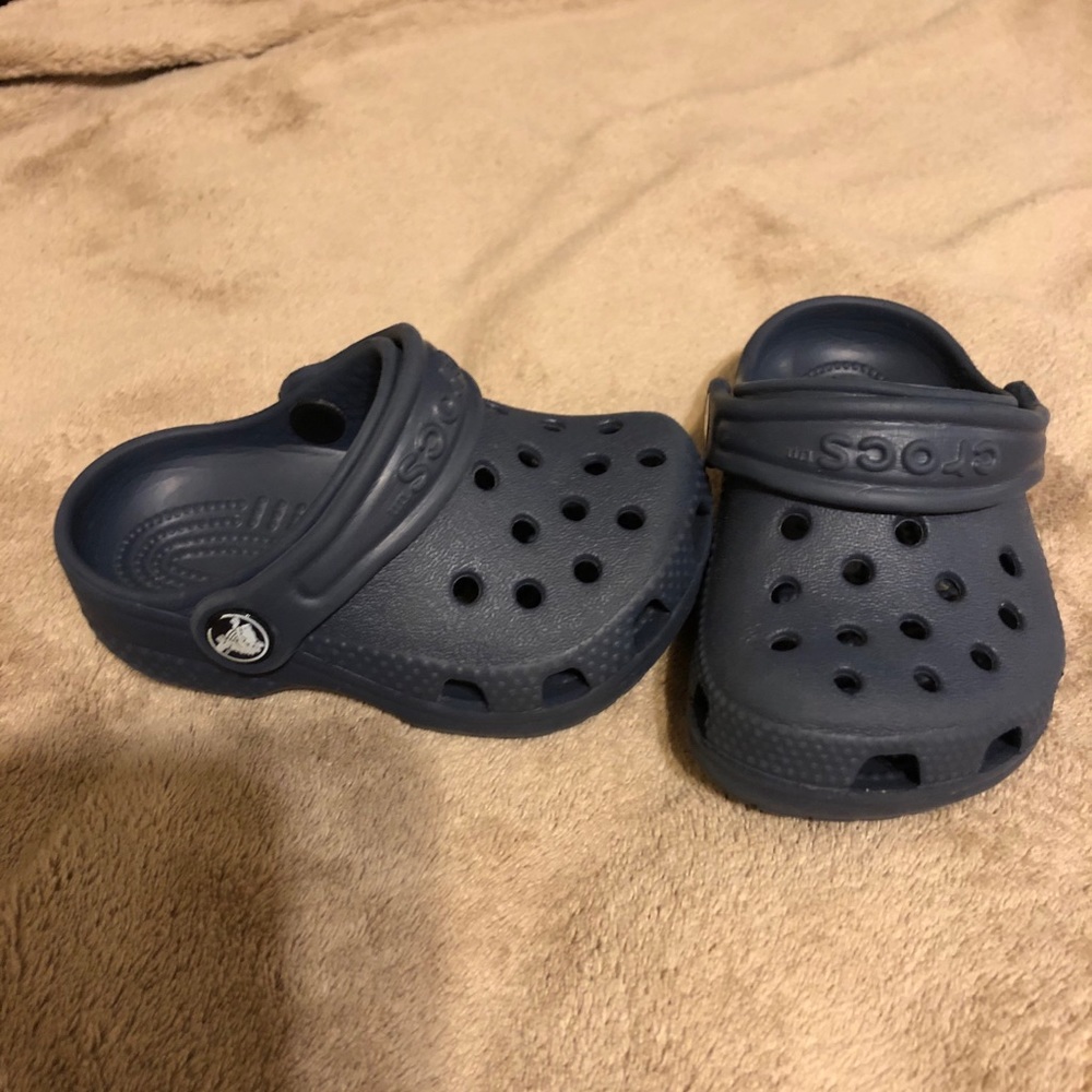 Baby/Infant Crocs size 2/3